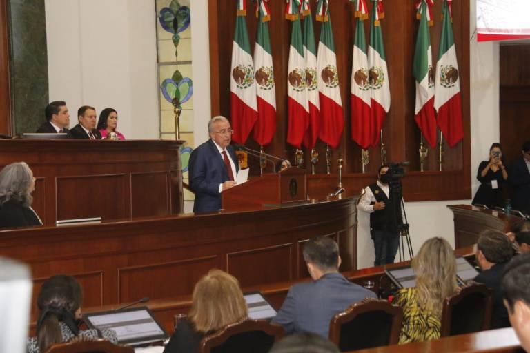 Rocha Moya comparece en reunión de trabajo ante diputadas y diputados, por su Primer Informe de Gobierno