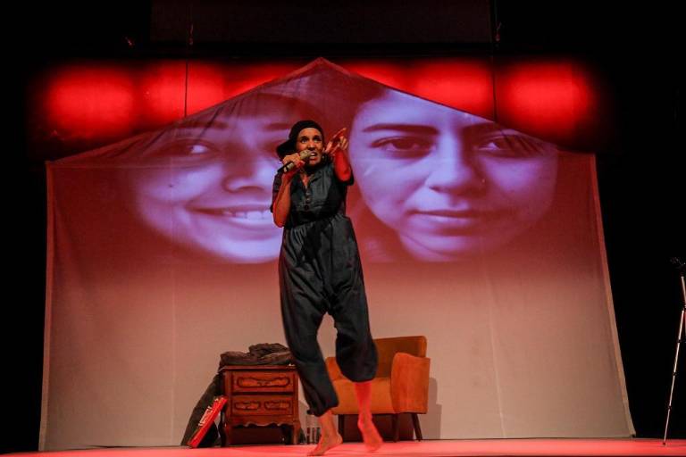 Recrea en escena la angustia y la felicidad de la maternidad