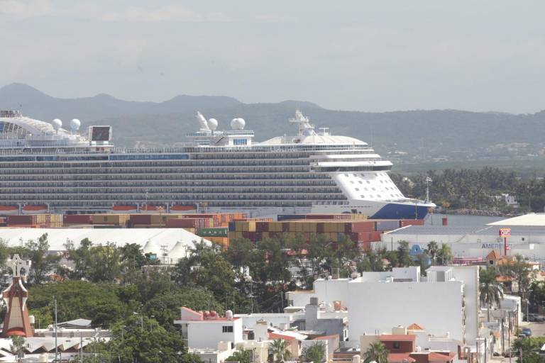 Recibe Mazatlán al crucero Royal Princess, el número 79 del año