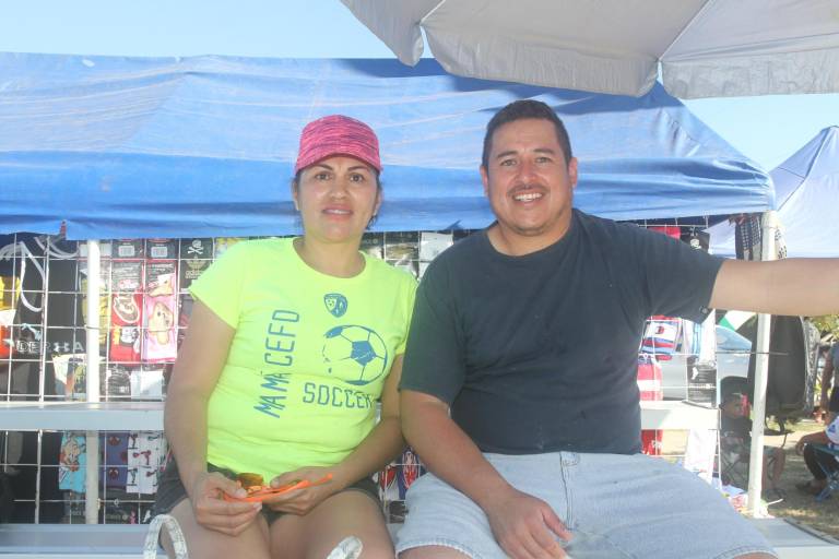 Visitantes a la Copa Mazatlán de Futbol 7 2021 gozan del puerto