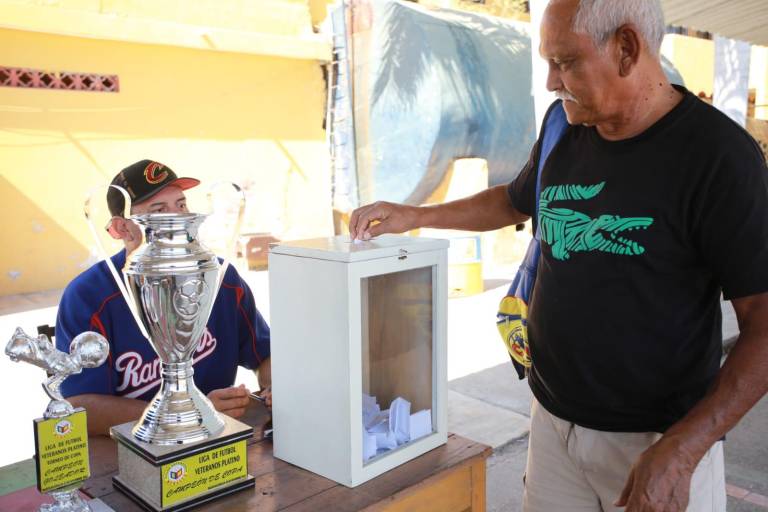 Fernando Ordóñez asume titularidad en el tenis, en Club Deportivo Muralla