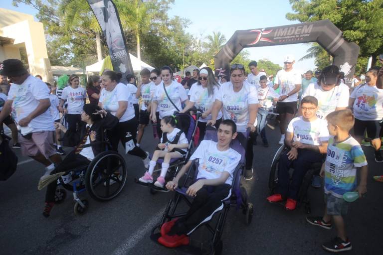 Se unen más de 600 a la Caminata por el Día Mundial de la Parálisis Cerebral, en Mazatlán