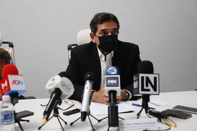 ‘Cuartas’ dosis se aplican a trabajadores de salud y adultos mayores con comorbilidades, informa Salud