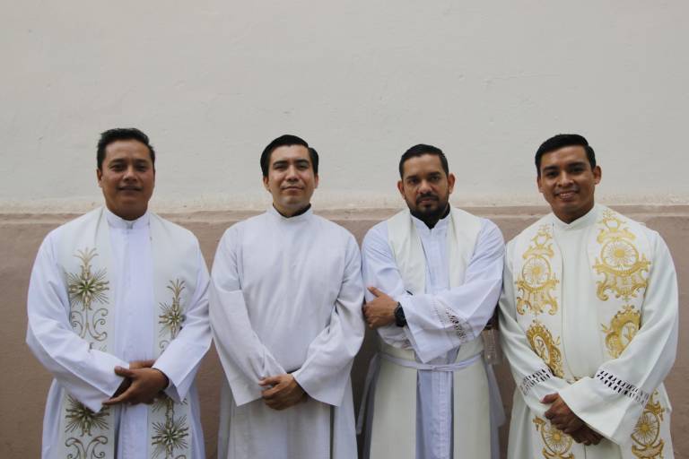 Celebra la iglesia su Misa Crismal