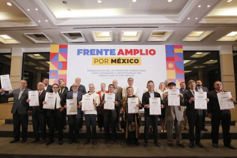 13 aspirantes pasan primer filtro en proceso por la candidatura del Frente Amplio por México