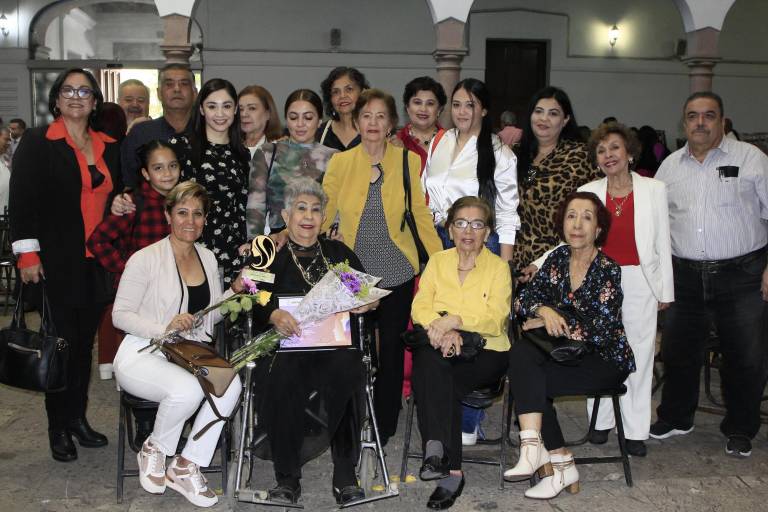 Reconocen a 46 mujeres sinaloenses por su contribución y legado a la sociedad