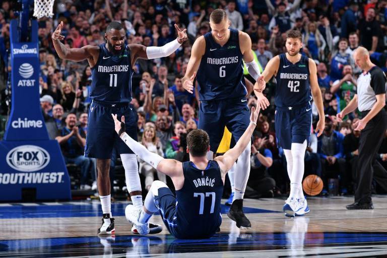 Con triunfo ante Cavs, Mavs aseguran seguir quintos en el Oeste, arriba de Lakers y Blazers