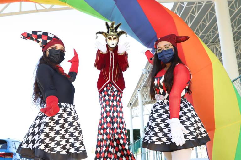 ¡Alumnos del Andes están de nuevo en las aulas!