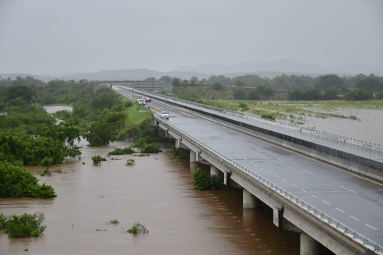 En Mazatlán hay al menos 16 mil 800 personas afectadas por el Huracán Nora