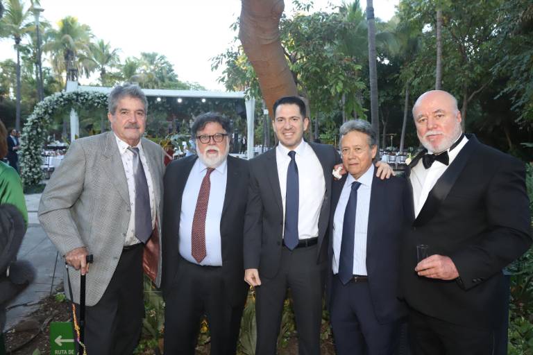 Celebran María Fernanda Clouthier y Guillermo Tejeda su unión en el Jardín Botánico