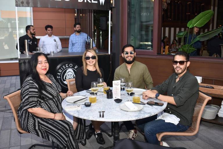 Celebran clientes y amigos el primer aniversario de Humaya Restaurante