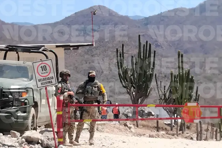 En la mina Santa Fe, en la sierra de Rosario, continúa el operativo para rescatar a tres mineros atrapados desde hace una semana.