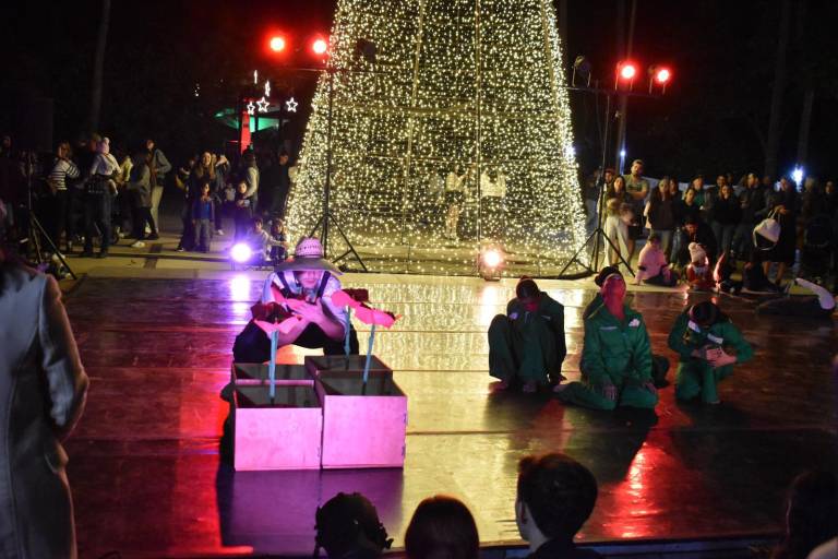 Cierra ‘Navidad en el Botánico’ con danza contemporánea