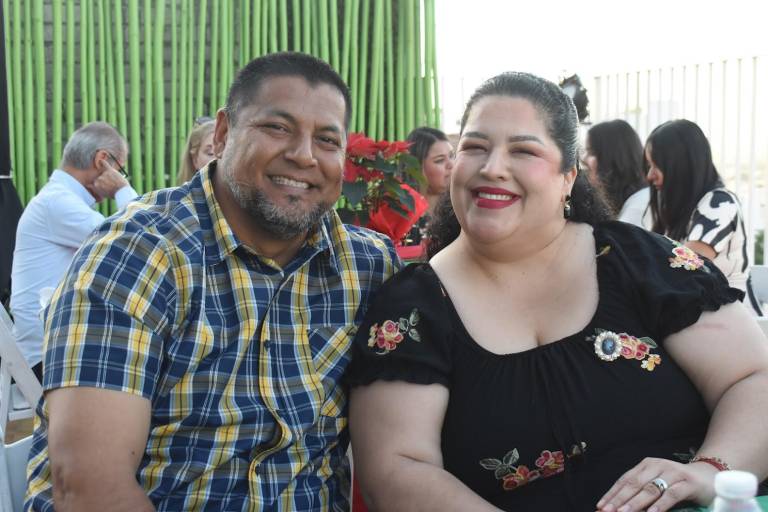 Celebran maestros, alumnos y personal su tradicional posada