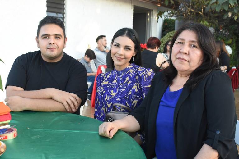 Celebran maestros, alumnos y personal su tradicional posada