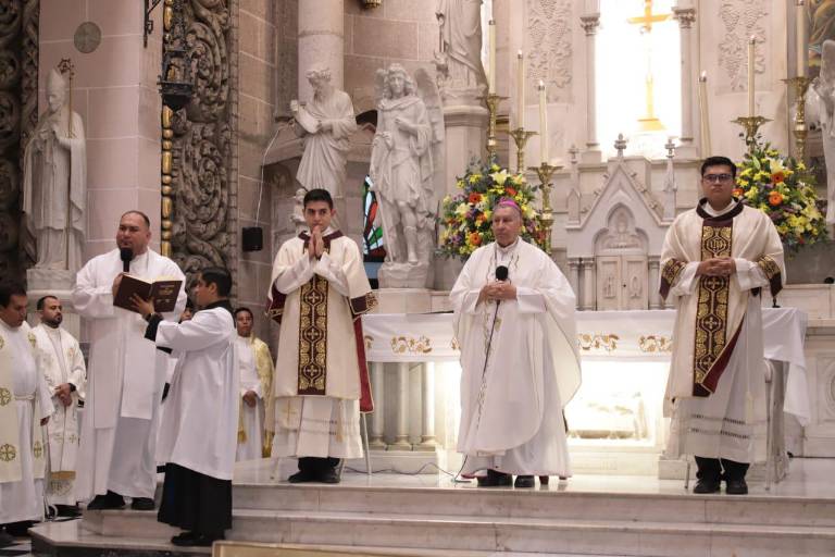 Celebran en Mazatlán con misa y procesión el Corpus Christi agradeciendo la institución de la eucaristía