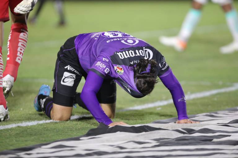 Nicolás Benedetti cae lesionado del isquiotibial