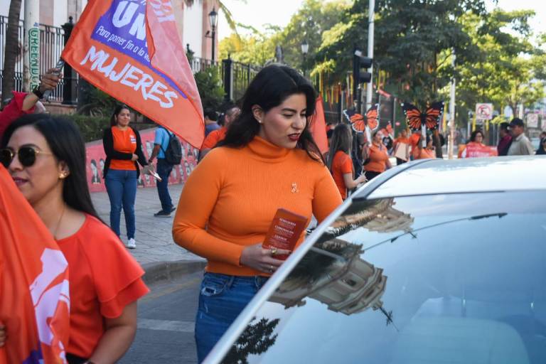 Reparten en todo Sinaloa volantes informativos sobre centros de atención a mujeres víctimas de violencia