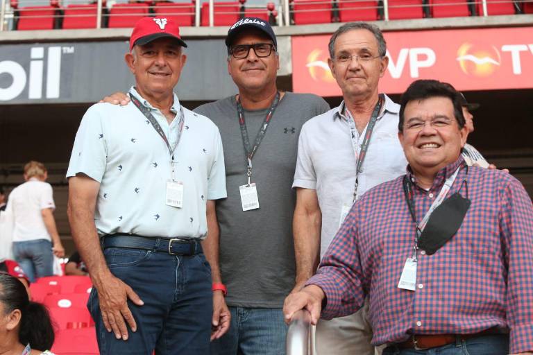 Inicia la fiesta de la LMP en el Teodoro Mariscal