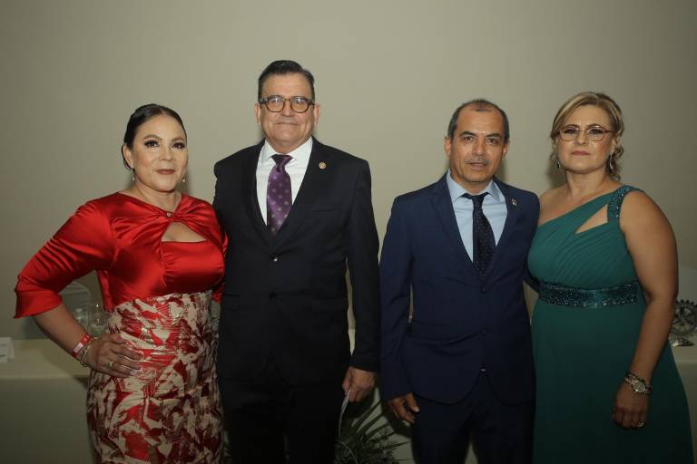 Martín Sánchez toma el mando de Club Rotario Mazatlán Norte