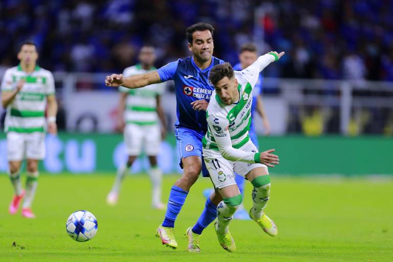 ‘Cruzazuleada’ permite primer triunfo de Santos Laguna en el torneo