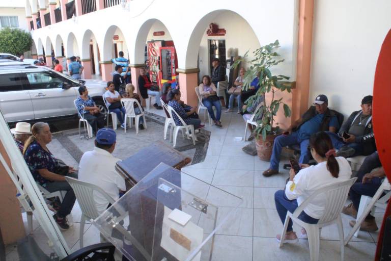 Acusan trabajadores sindicalizados del Ayuntamiento de Rosario pago incompleto del aguinaldo