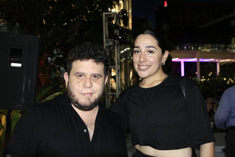 Clientes de Cimaco Culiacán asisten a la pasarela ‘Ceiba Summer Trends’