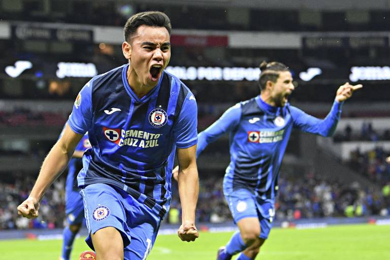 Cruz Azul amansa a Xolos en su debut en el Clausura 2022