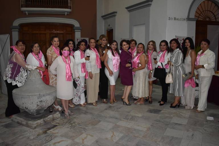 Angélica Martín de Madero recibió el Galardón Empresarial 2020-2021