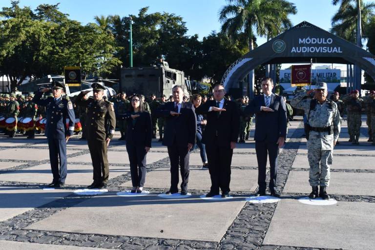 Conmemoran en Sinaloa el 106 aniversario de la Constitución Mexicana