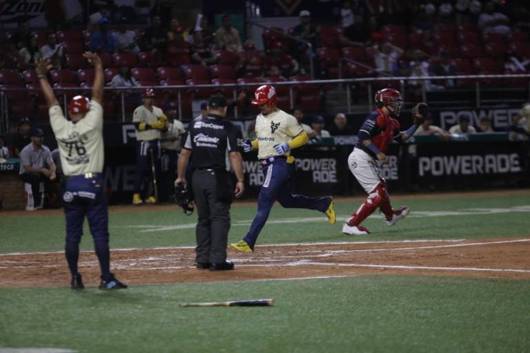 Venados viene de atrás y barre en la serie a Mexicali