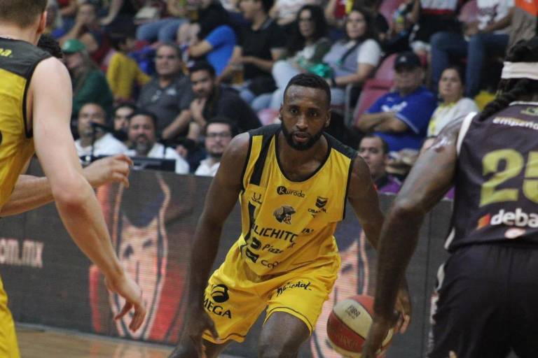 Michael Jackson retorna a Caballeros de Culiacán con la mira en el campeonato