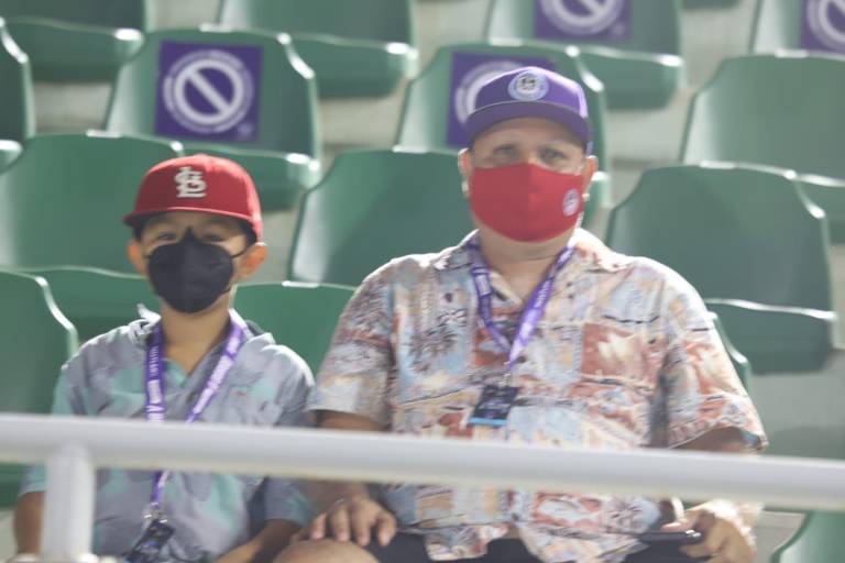 Aficionados al balompié disfrutan del encuentro entre Mazatlán y Querétaro