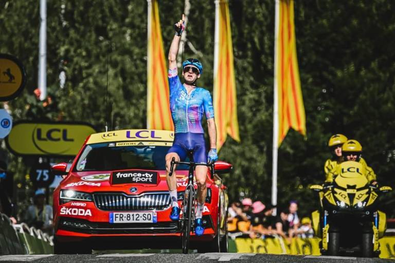 El canadiense Hugo Houle culmina una escapada en Foix y gana etapa 16 del Tour de Francia