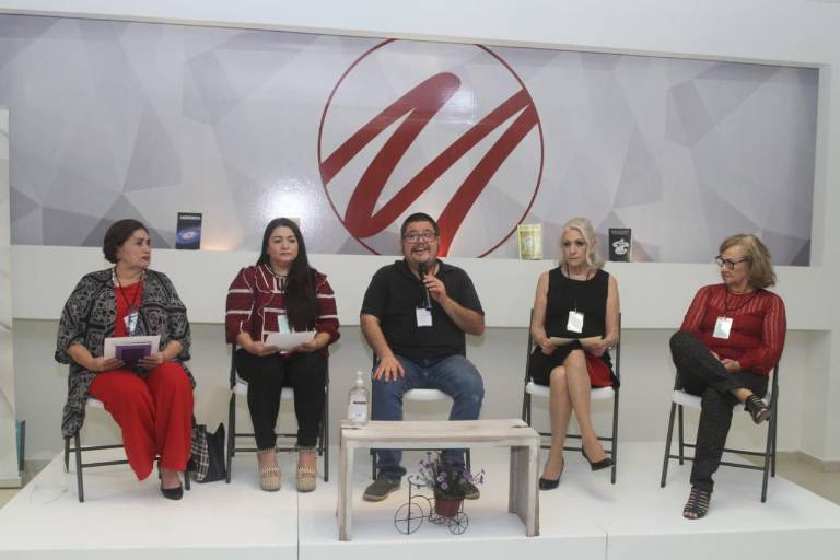 Escritores mazatlecos graban el Tercer Maratón de Literatura 2021, de Coyoacán