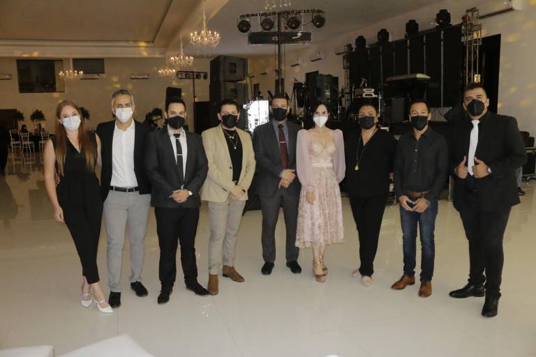 Celebran en Coctel con Causa su primer aniversario