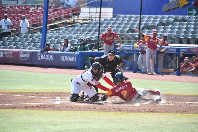 Panamá vence a Venezuela en segunda jornada del Premier12
