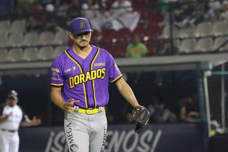 Pítcher de Dorados de Chihuahua sufre crisis epiléptica en pleno juego