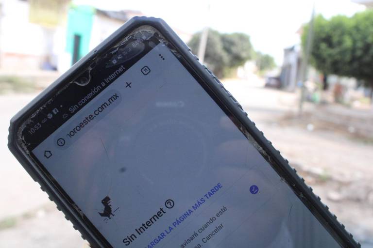 Vecinos de Agua Verde reportan tener días incomunicados por fallas en red e internet