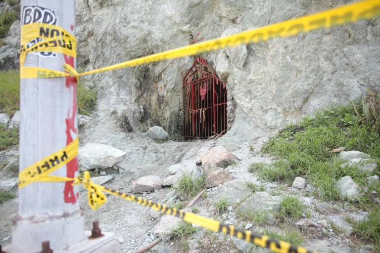 Delimitan área de la ‘Cueva del Diablo’ en Mazatlán después de deslaves