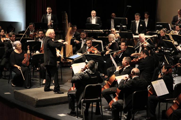 Disfrutan memorable concierto de la OSSLA con obras de Samuel Murillo y Jean Sibelius