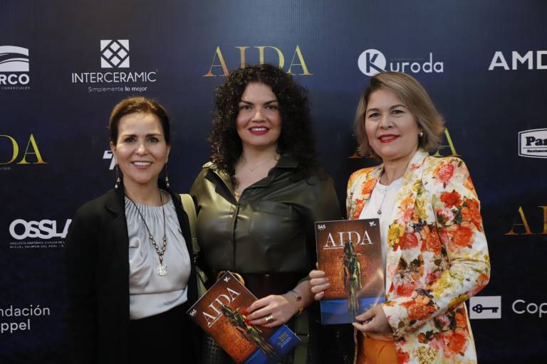 Viven sinaloenses una historia de amor con ‘Aída’