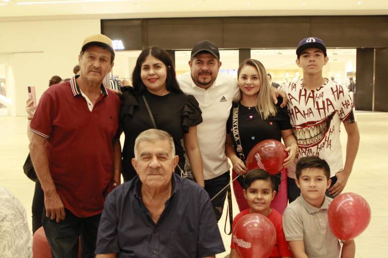 Tomateros de Culiacán presenta sus uniformes