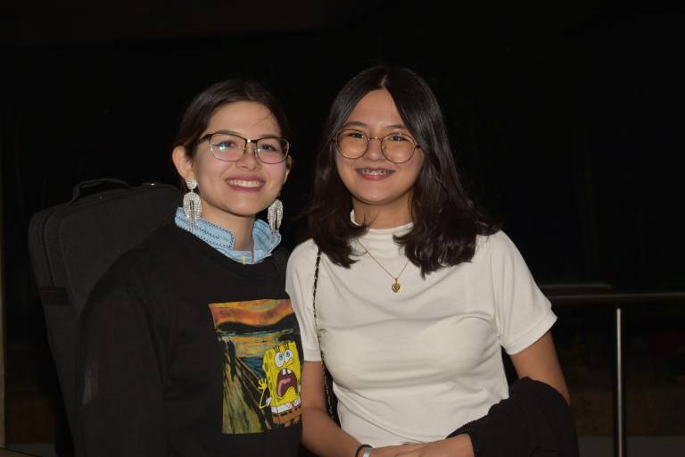 Comparte Andrea González su virtuosismo en la guitarra