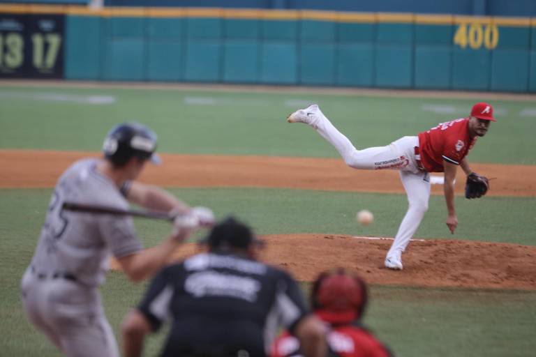 Sultanes evita barrida en el puerto ante Venados