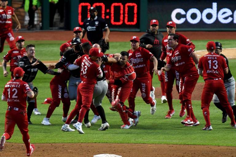 LMB anuncia sanciones tras bronca entre Diablos Rojos y Guerreros