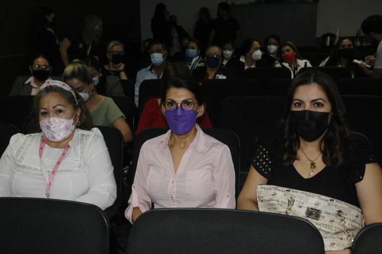 Verónica de León comparte sus conocimientos en el HGC