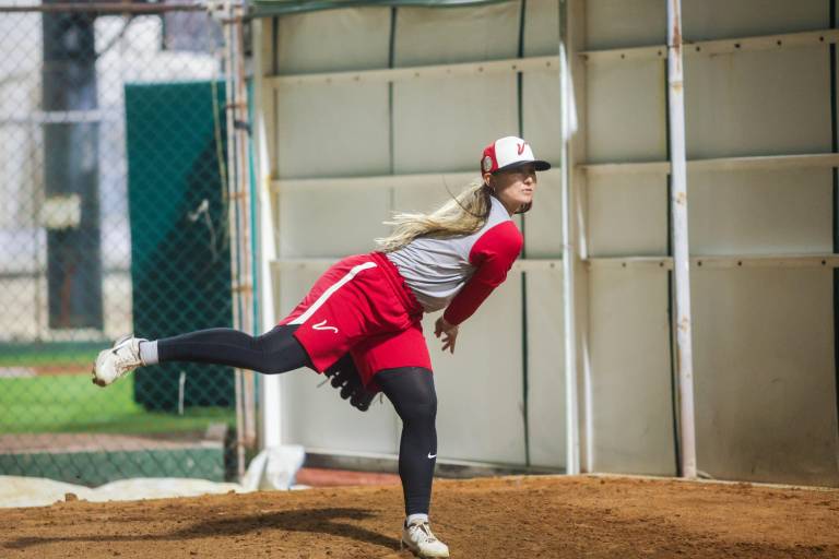 Kelsie Whitmore: ¿La primera mujer en la Liga Mexicana de Beisbol?