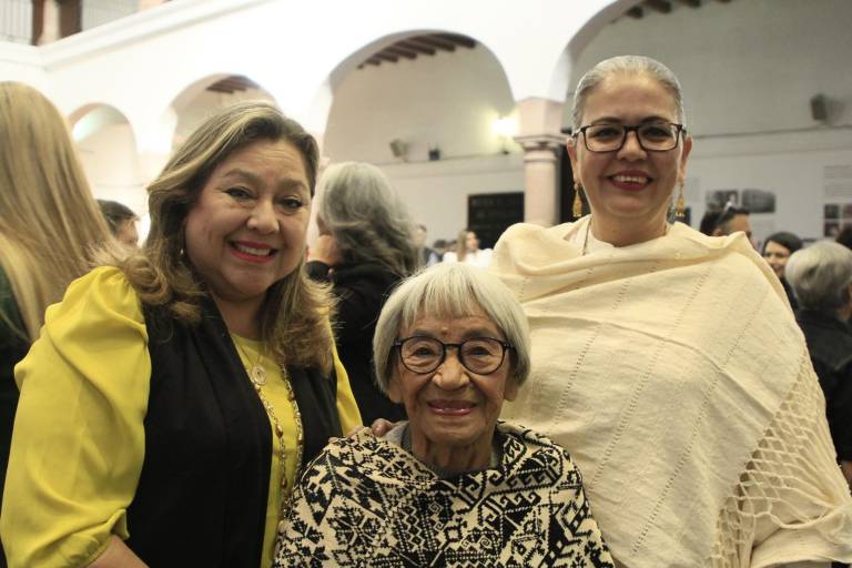 Reconocen a 46 mujeres sinaloenses por su contribución y legado a la sociedad