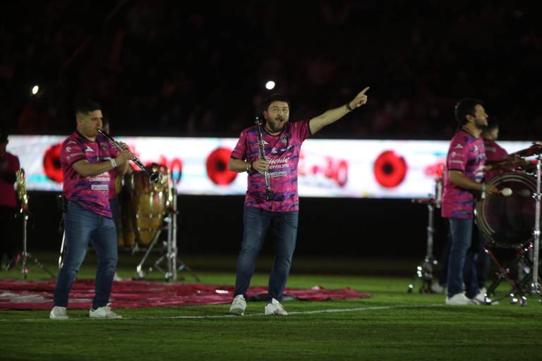 Ameniza Banda El Recodo con show de medio tiempo en El Encanto